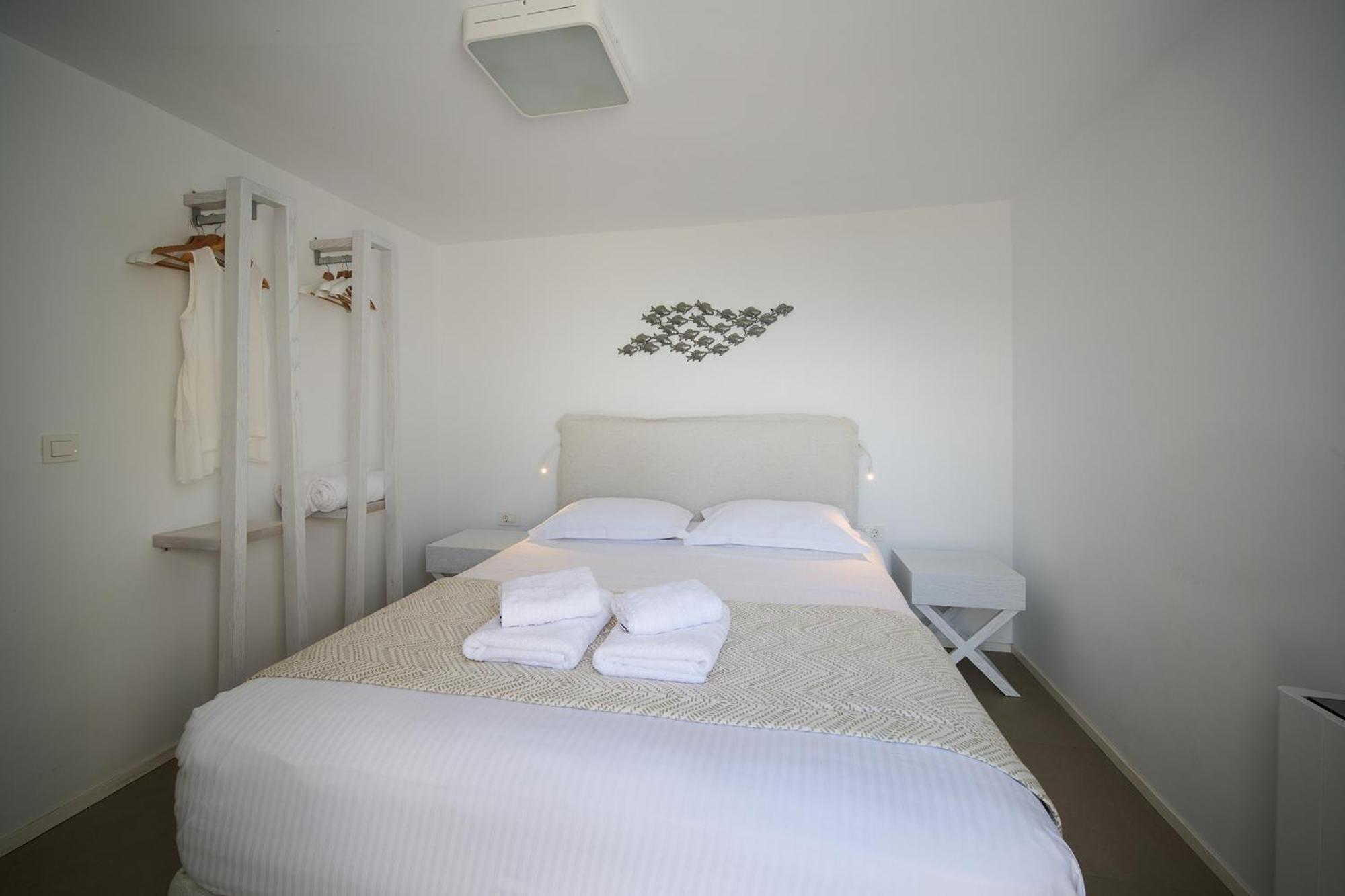 Kymo Luxury Suites Paros Kolympithres Exterior photo